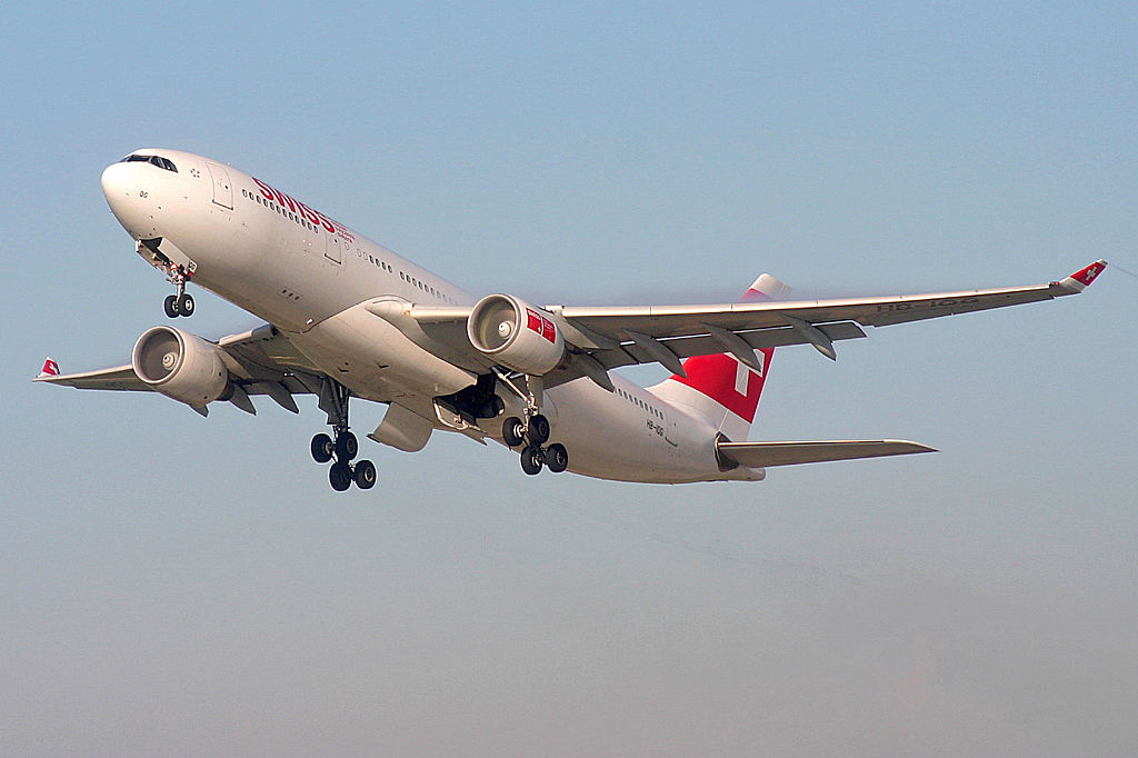HB-IQG · Airbus A330-223 · (ZRH / LSZH)