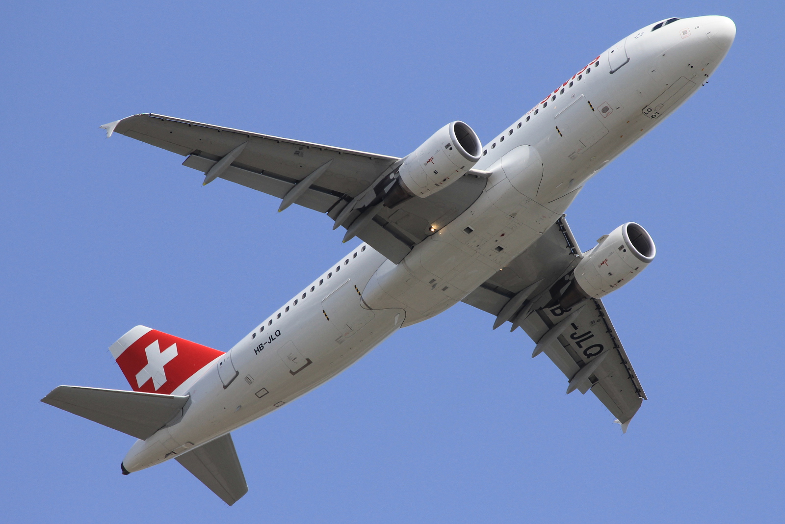 HB-JLQ · Airbus A320-214 · (FCO / LIRF)