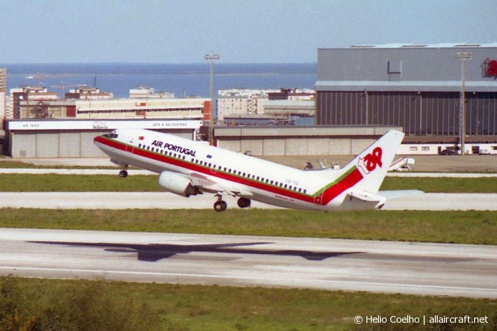 CS-TIO (23830) 1987 Boeing 737-33A
