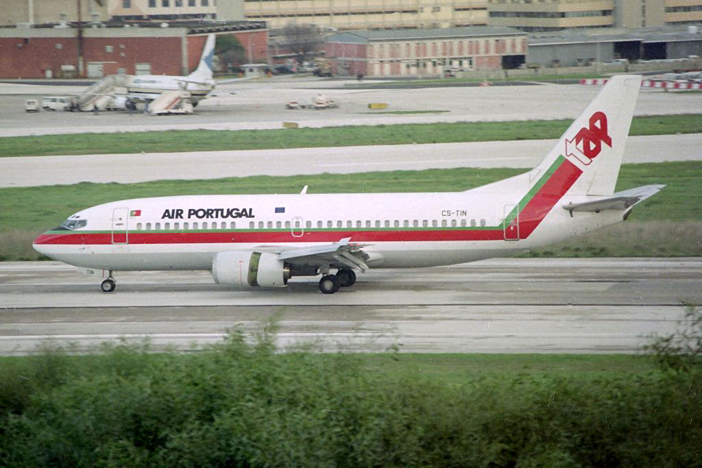 CS-TIN · Boeing 737-33A · (LIS / LPPT)