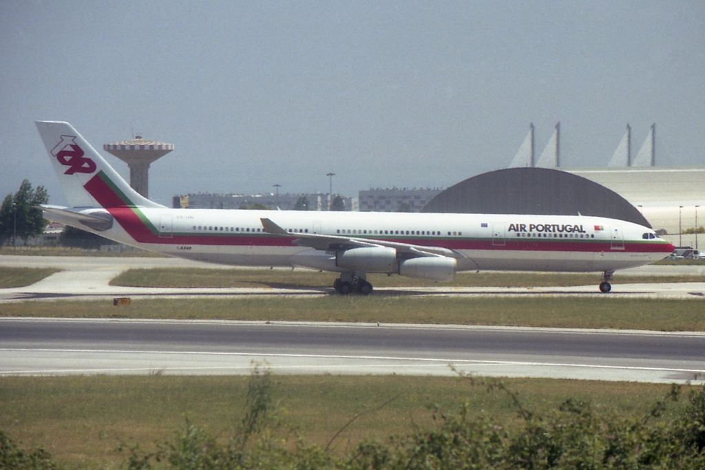 CS-TOC · Airbus A340-312 · (LIS / LPPT)
