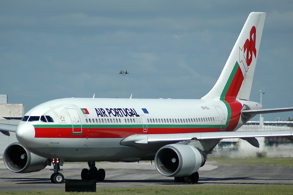CS-TEJ · Airbus A310-304 · (LIS / LPPT)