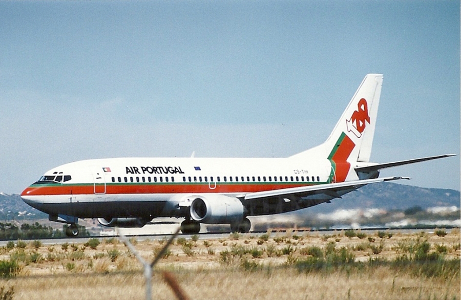 CS-TIH · Boeing 737-3K9 · (FAO / LPFR)