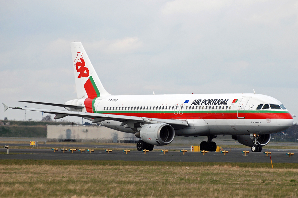 CS-TNE (395) 1992 Airbus A320-212