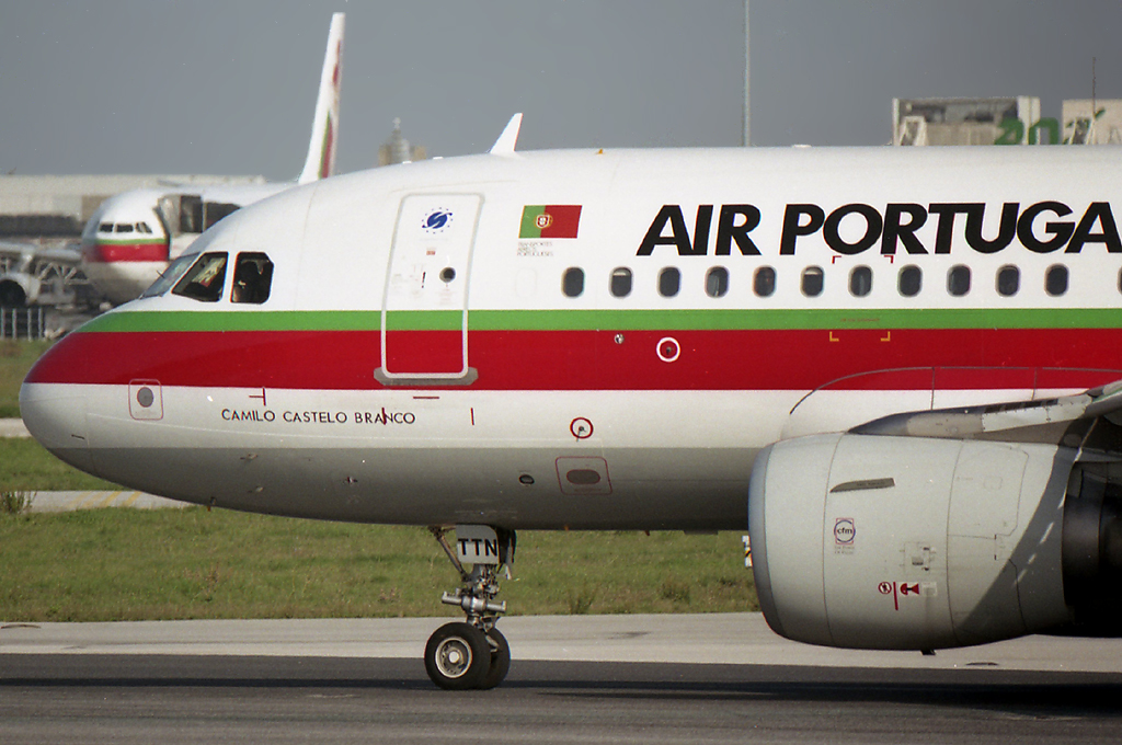 CS-TTN (1120) 1999 Airbus A319-111