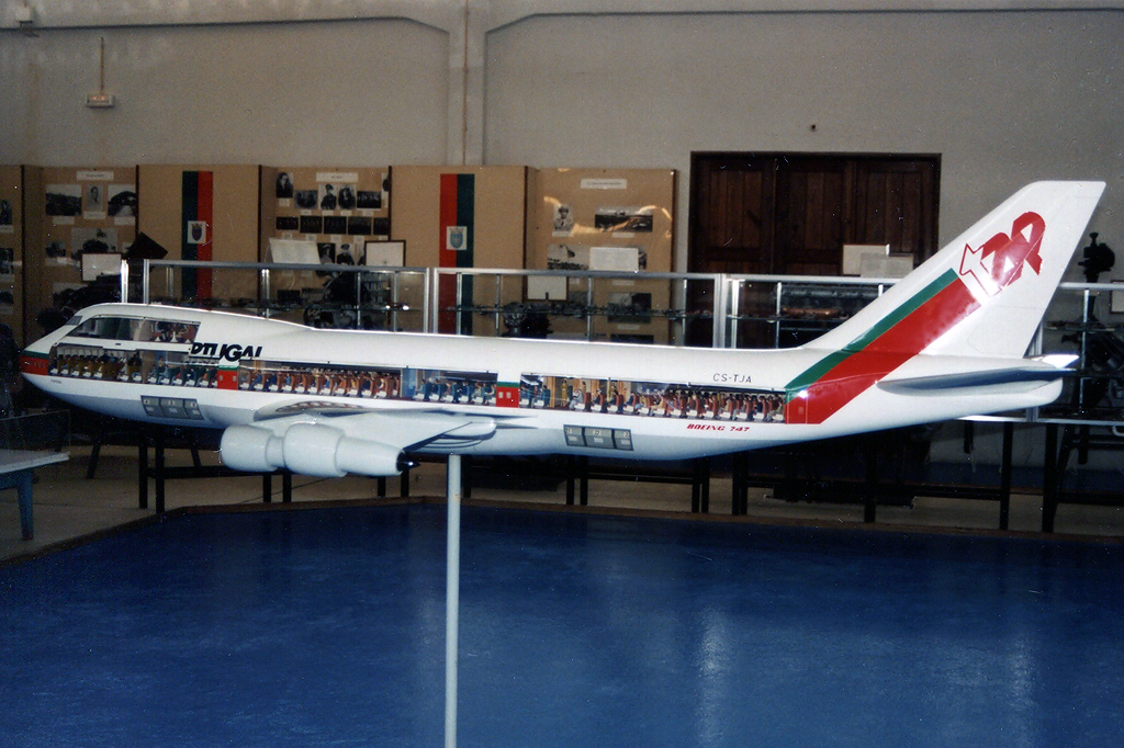 CS-TJA Boeing 747-282B (replica)