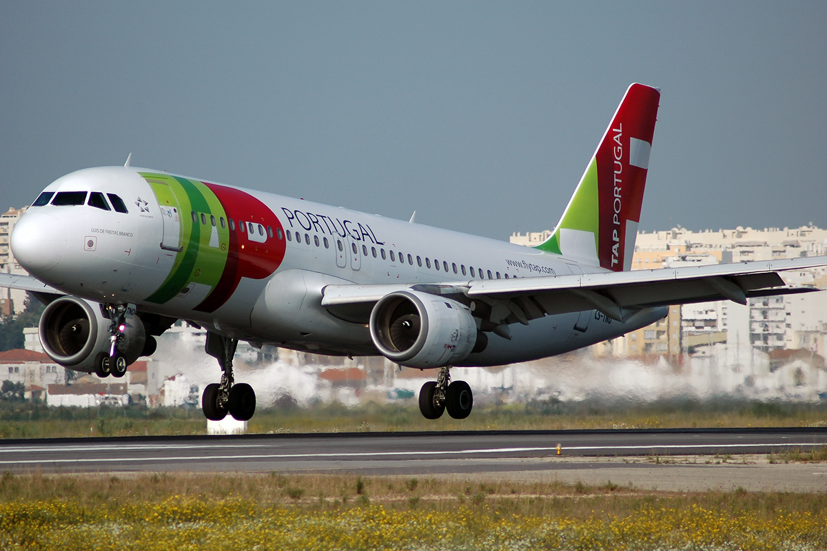 CS-TNO (234) 1991 Airbus A320-211