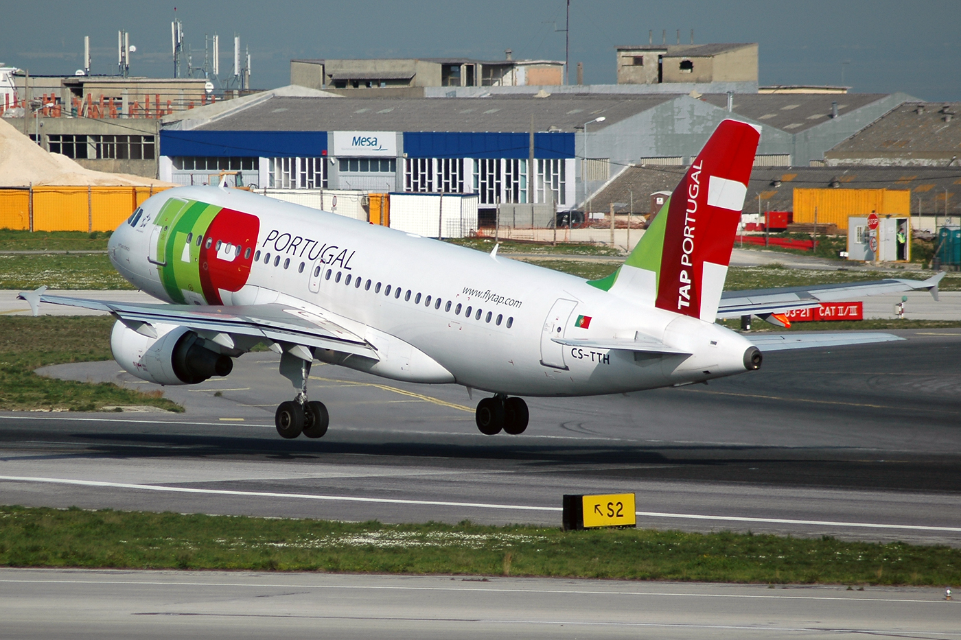 CS-TTH · Airbus A319-111 · (LIS / LPPT)