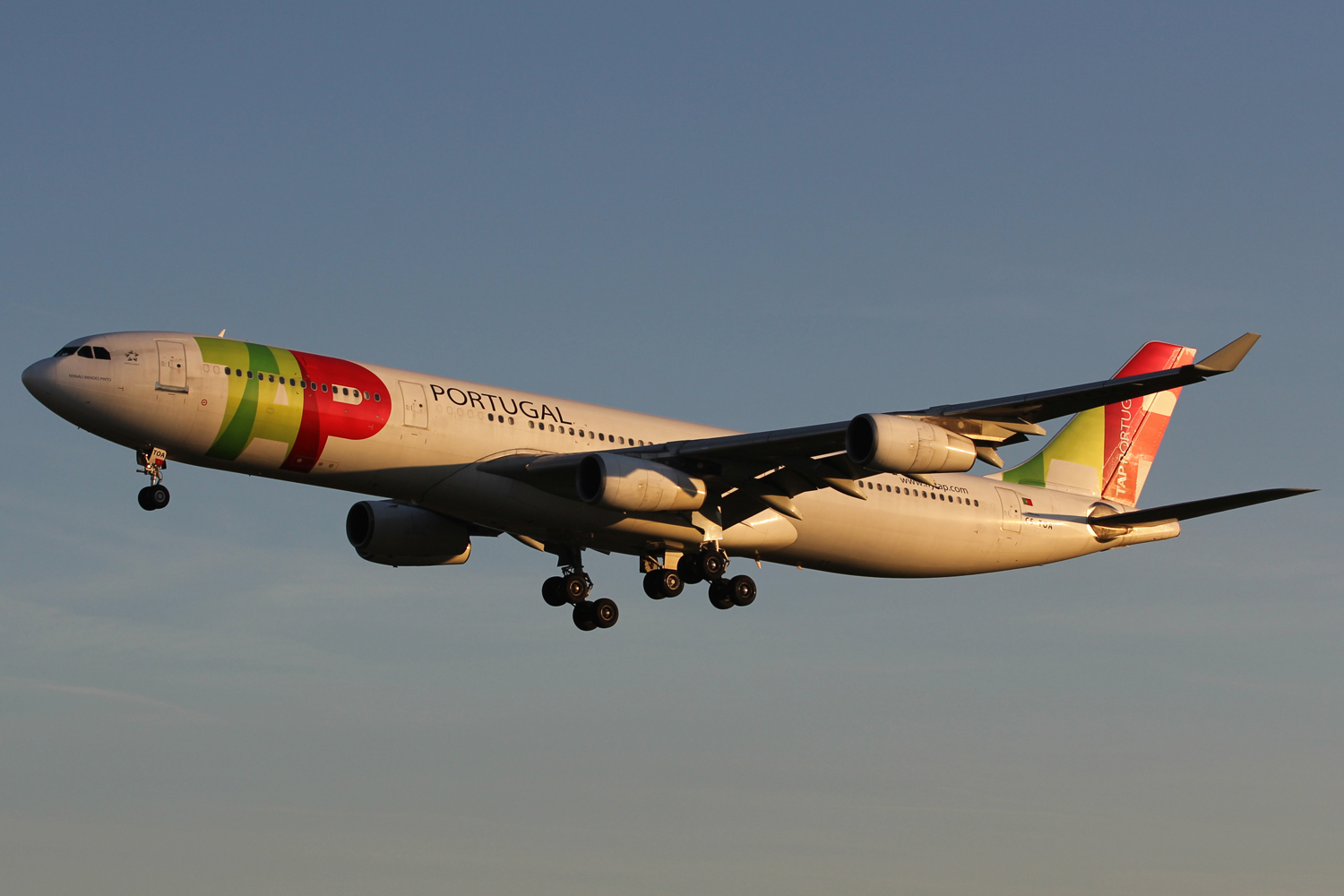 CS-TOA · Airbus A340-312 · (LIS / LPPT)