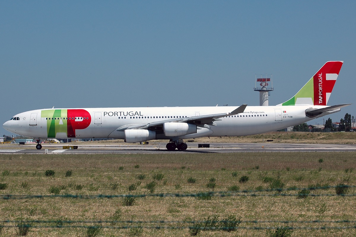 CS-TOB (044) 1994 Airbus A340-312