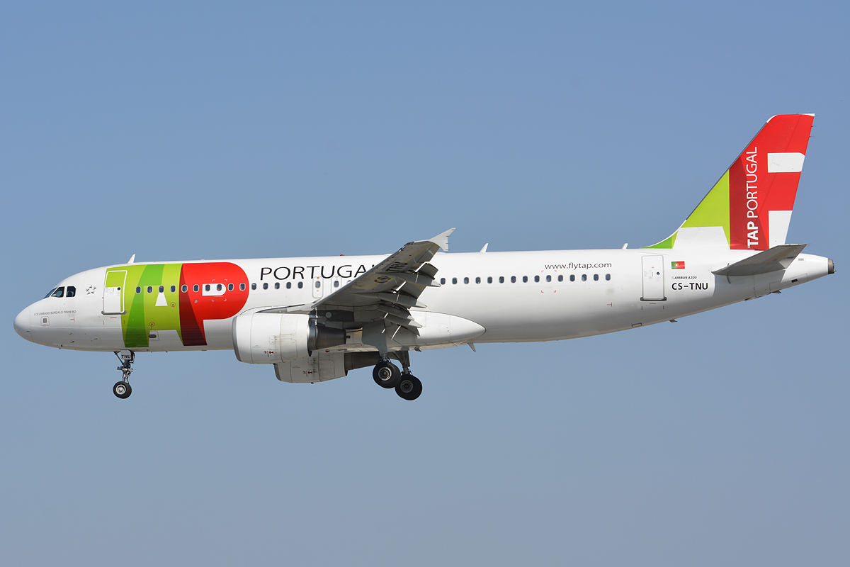 CS-TNU · Airbus A320-214 · (LIS / LPPT)