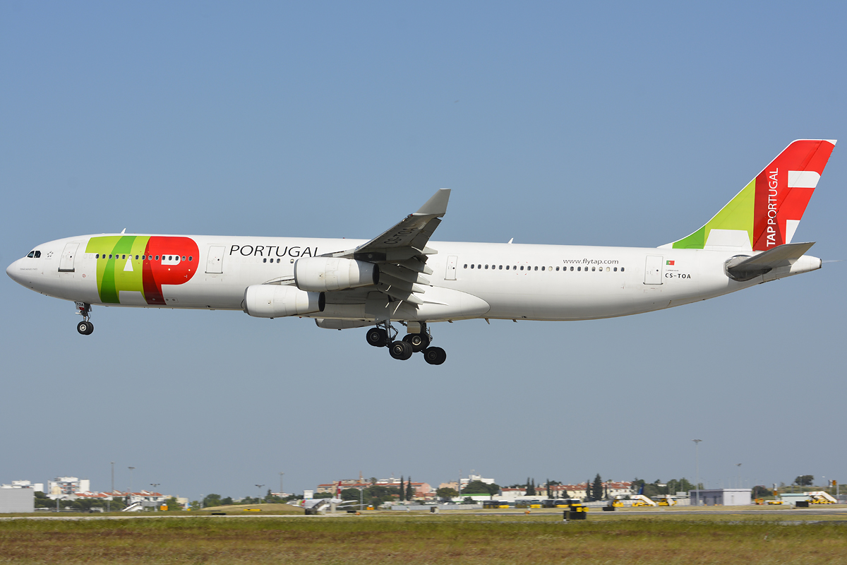 CS-TOA · Airbus A340-312 · (LIS / LPPT)