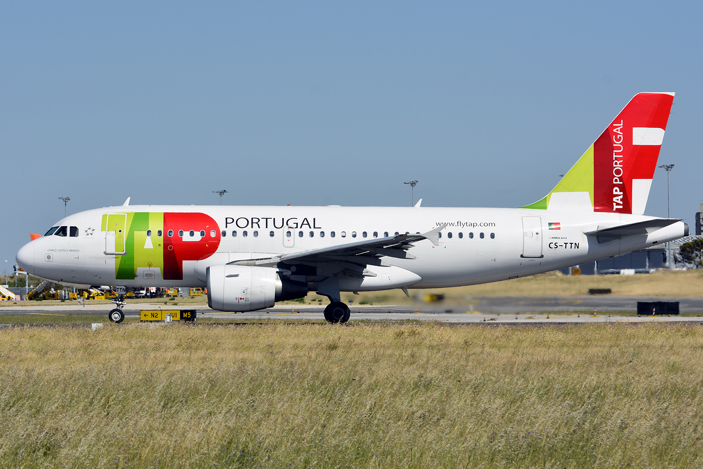 CS-TTN (1120) 1999 Airbus A319-111