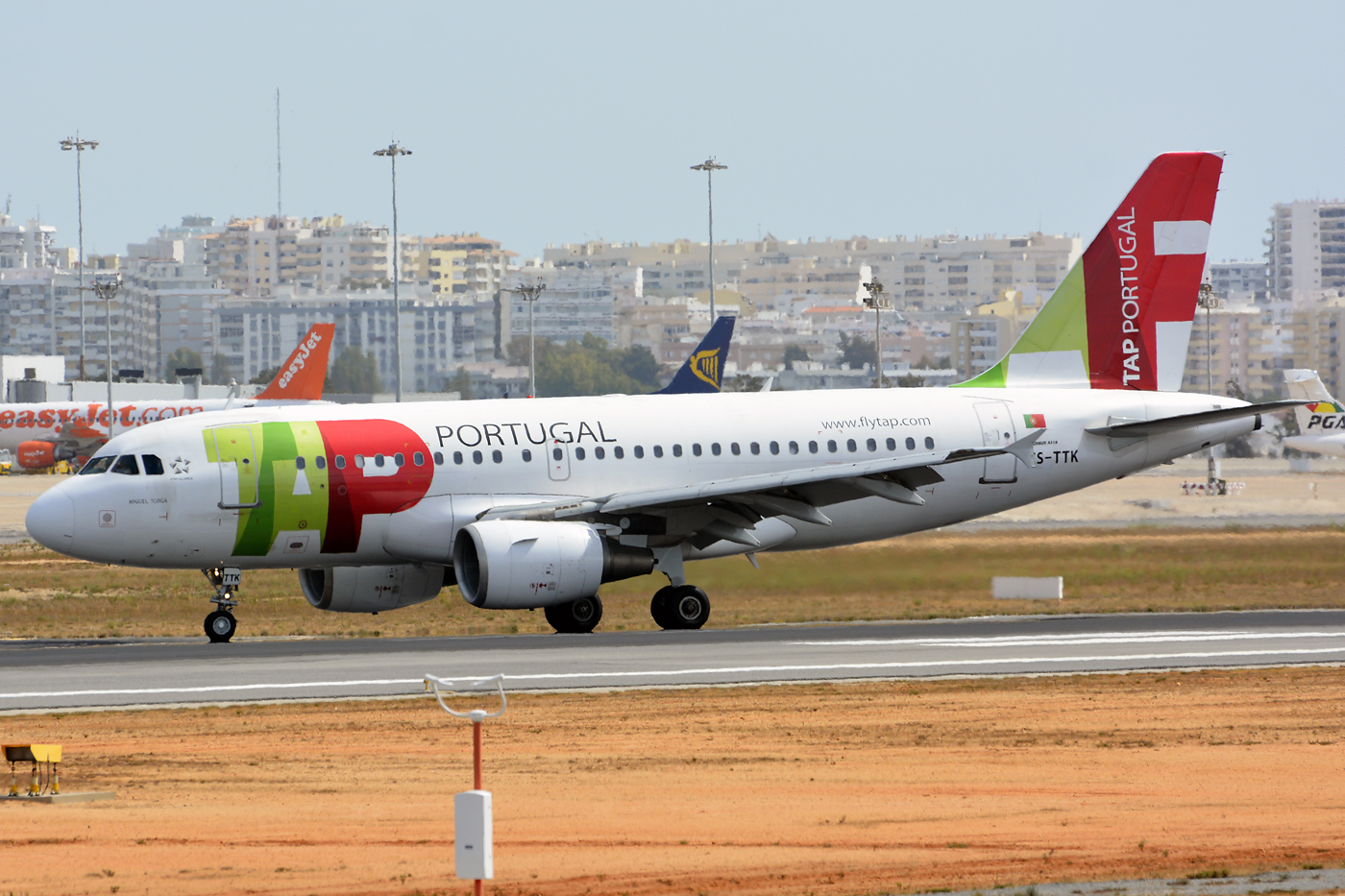 CS-TTK (1034) 1999 Airbus A319-111
