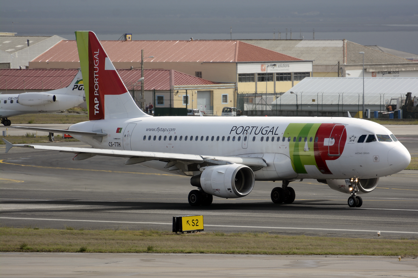 CS-TTH · Airbus A319-111 · (LIS / LPPT)
