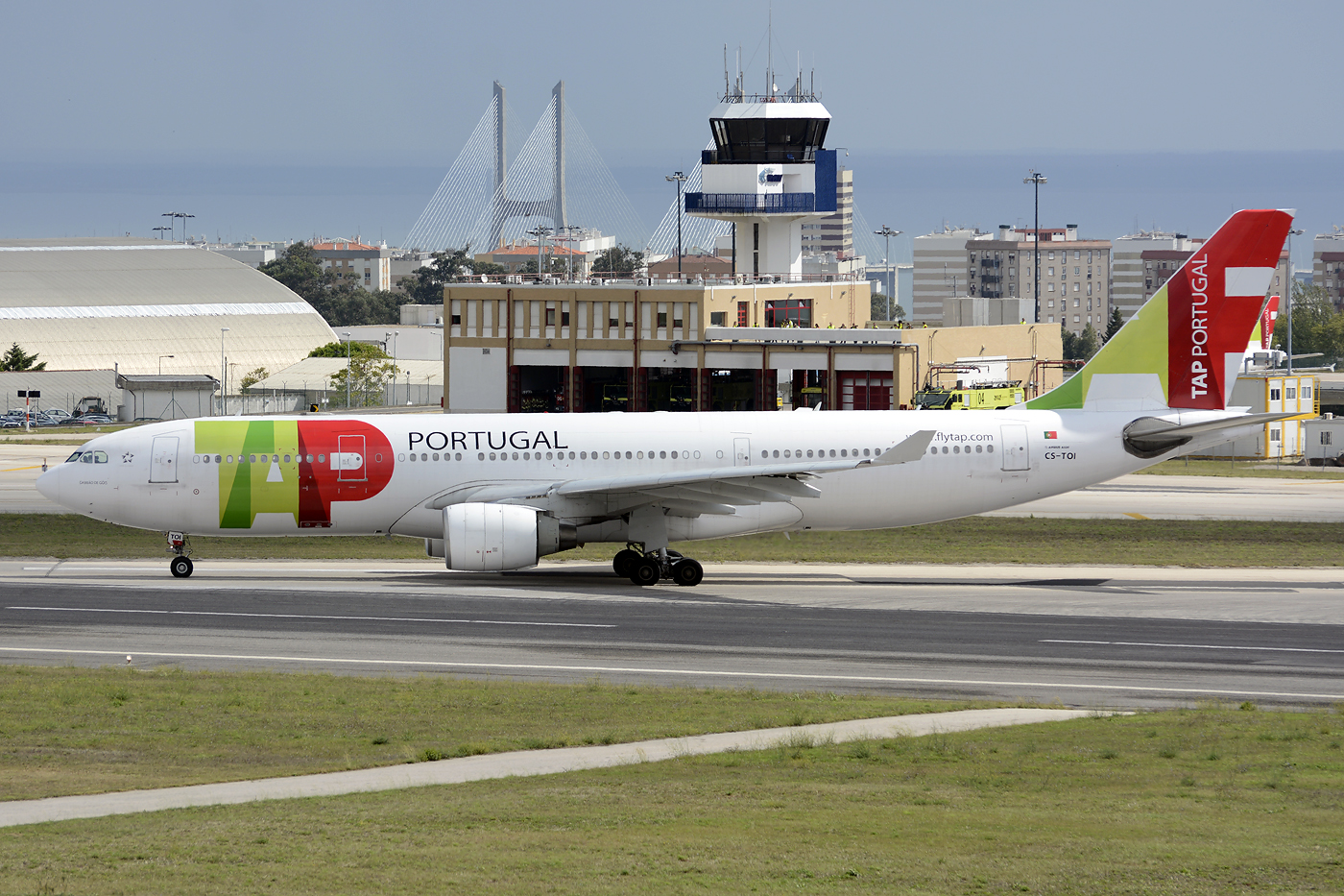 CS-TOI (195) 1997 Airbus A330-223