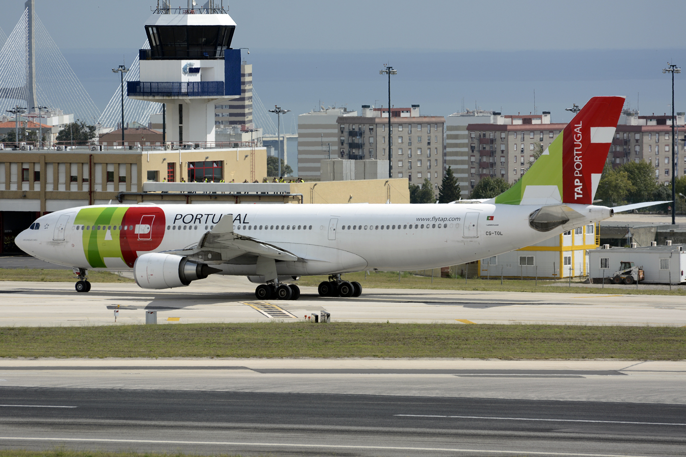 CS-TOL · Airbus A330-202 · (LIS / LPPT)