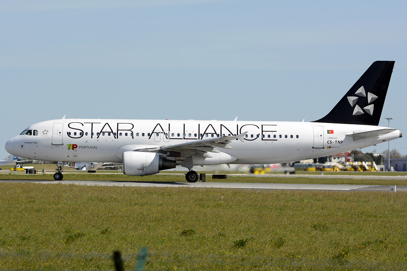 CS-TNP (2178) 2004 Airbus A320-214