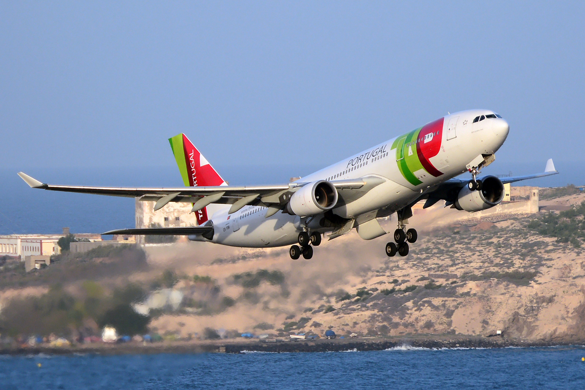 CS-TOR · Airbus A330-203 · (LPA / GCLP)