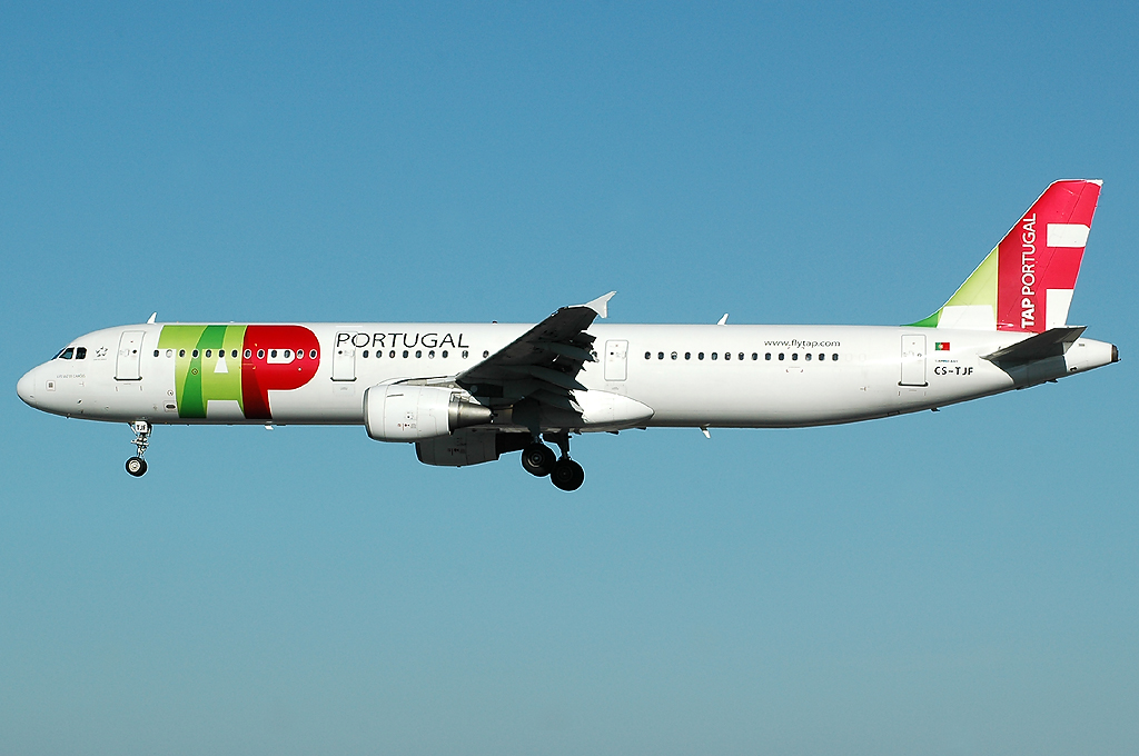 CS-TJF (1399) 2000 Airbus A321-211