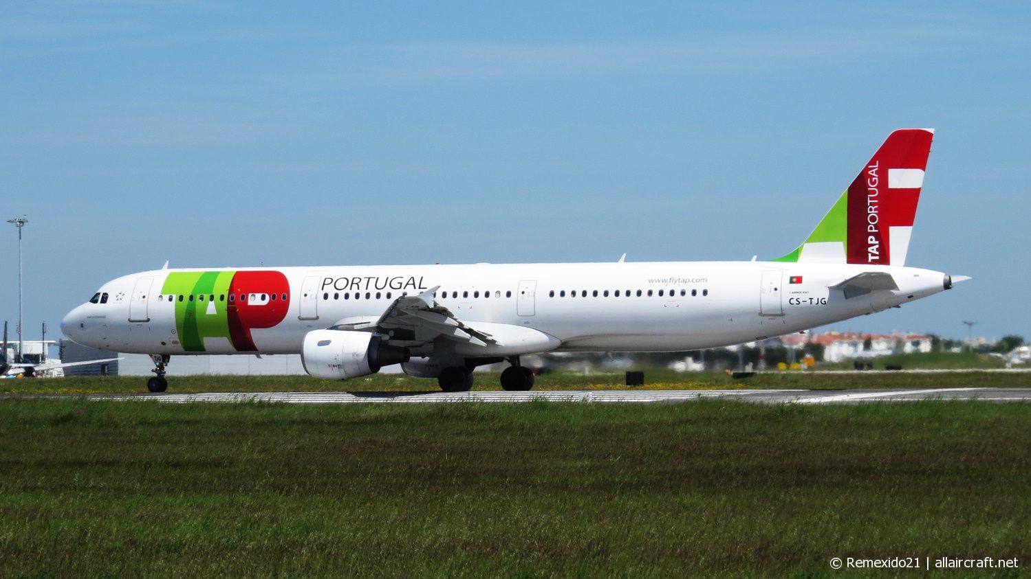 CS-TJG (1713) 2002 Airbus A321-211