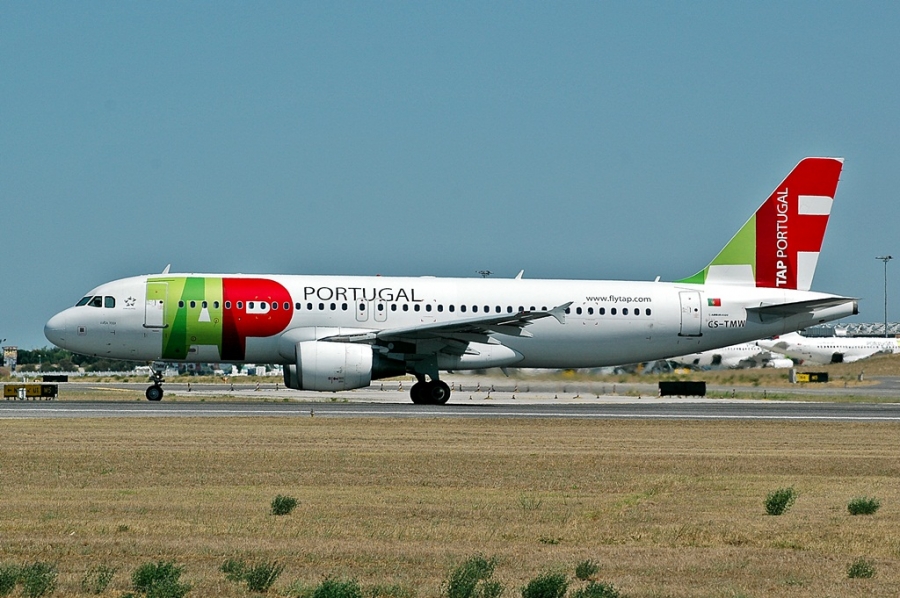 CS-TMW · Airbus A320-214 · (LIS / LPPT)