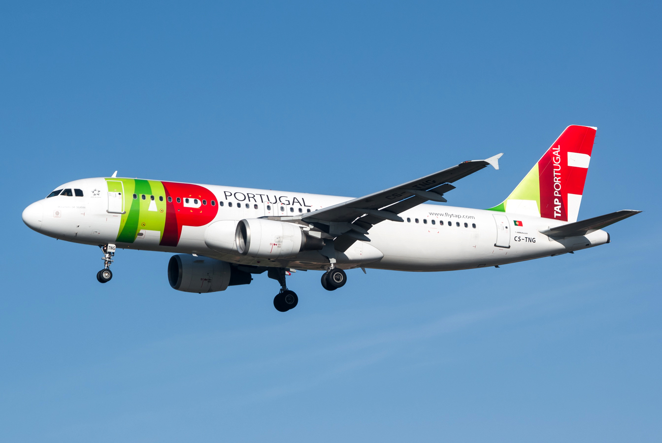 CS-TNG · Airbus A320-214 · (OPO / LPPR)