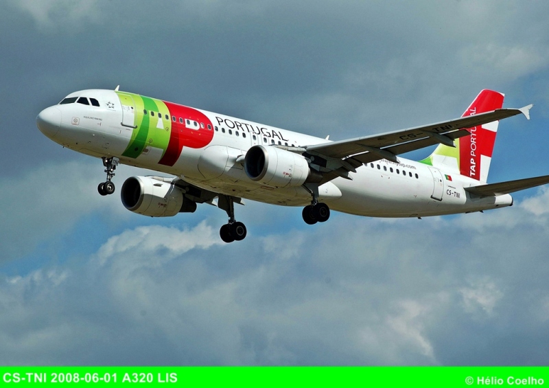 CS-TNI · Airbus A320-214 · (LIS / LPPT)