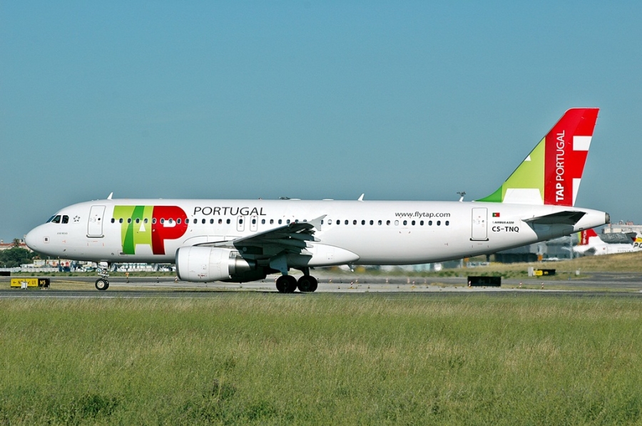 CS-TNQ (3769) 2009 Airbus A320-214