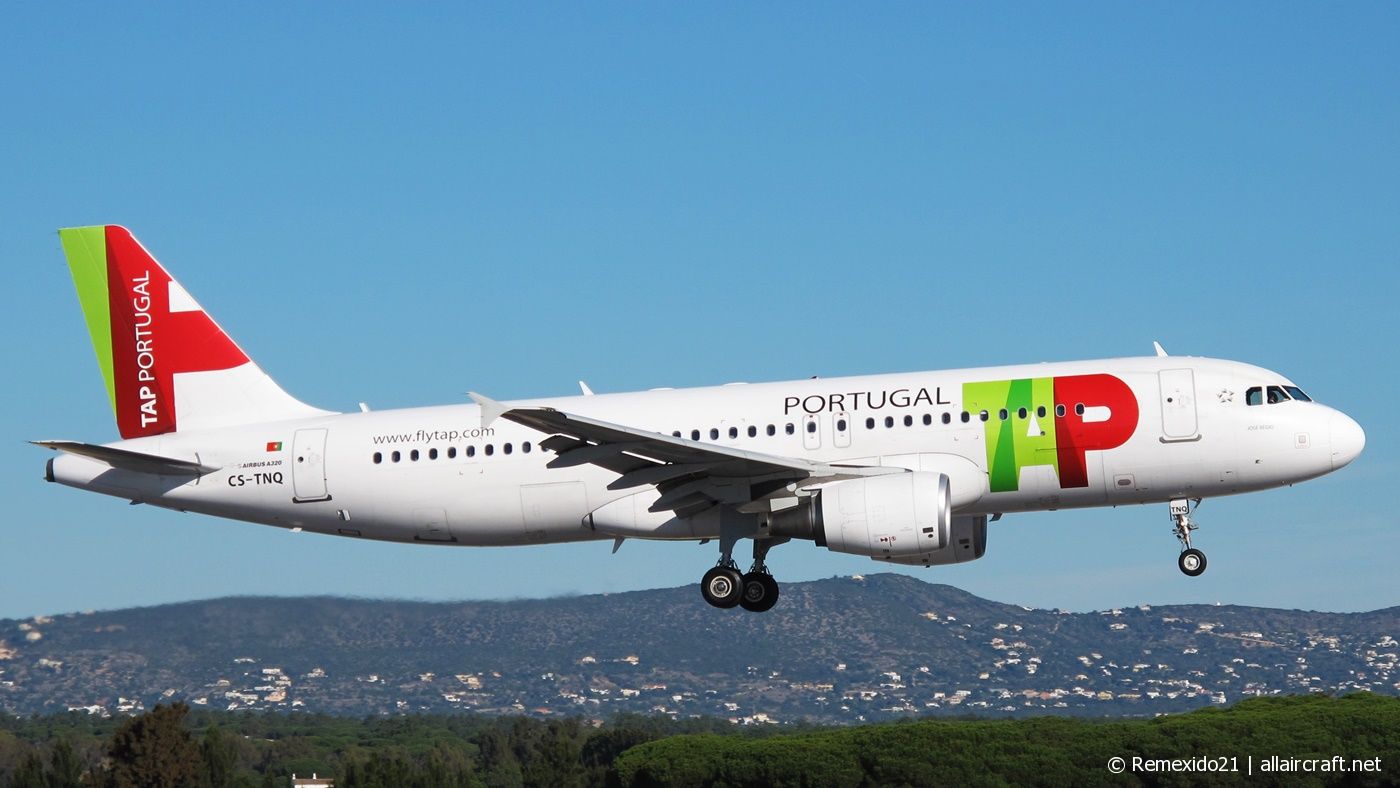 CS-TNQ (3769) 2009 Airbus A320-214