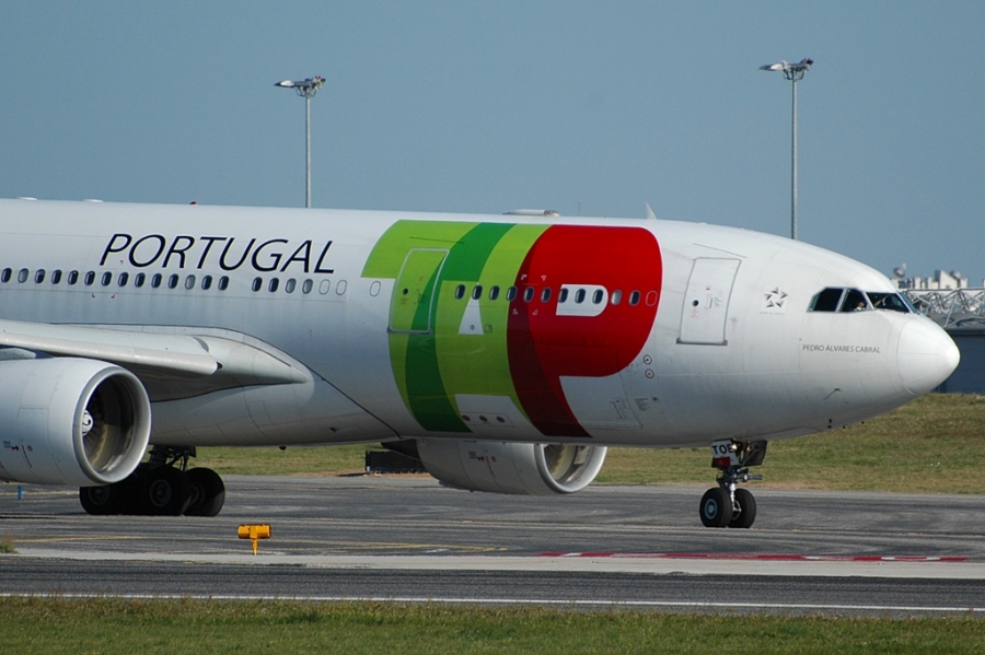 CS-TOE · Airbus A330-223 · (LIS / LPPT)