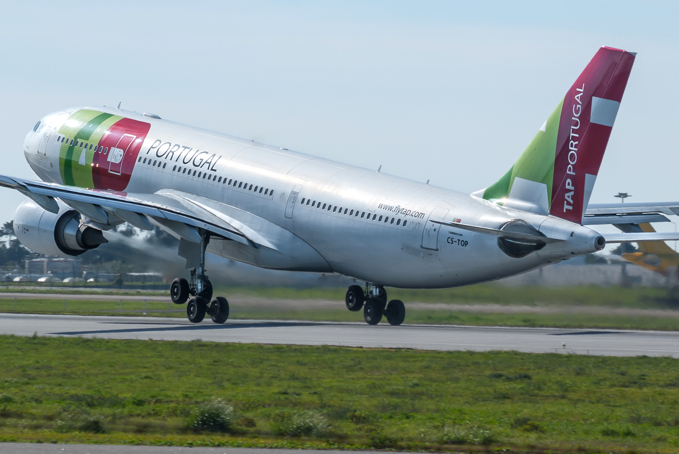 CS-TOP (934) 2008 Airbus A330-202