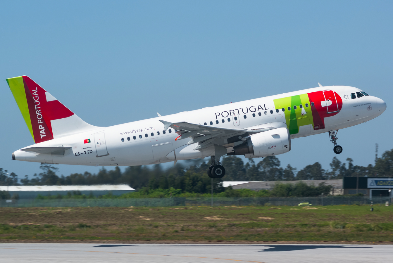 CS-TTD · Airbus A319-111 · (OPO / LPPR)