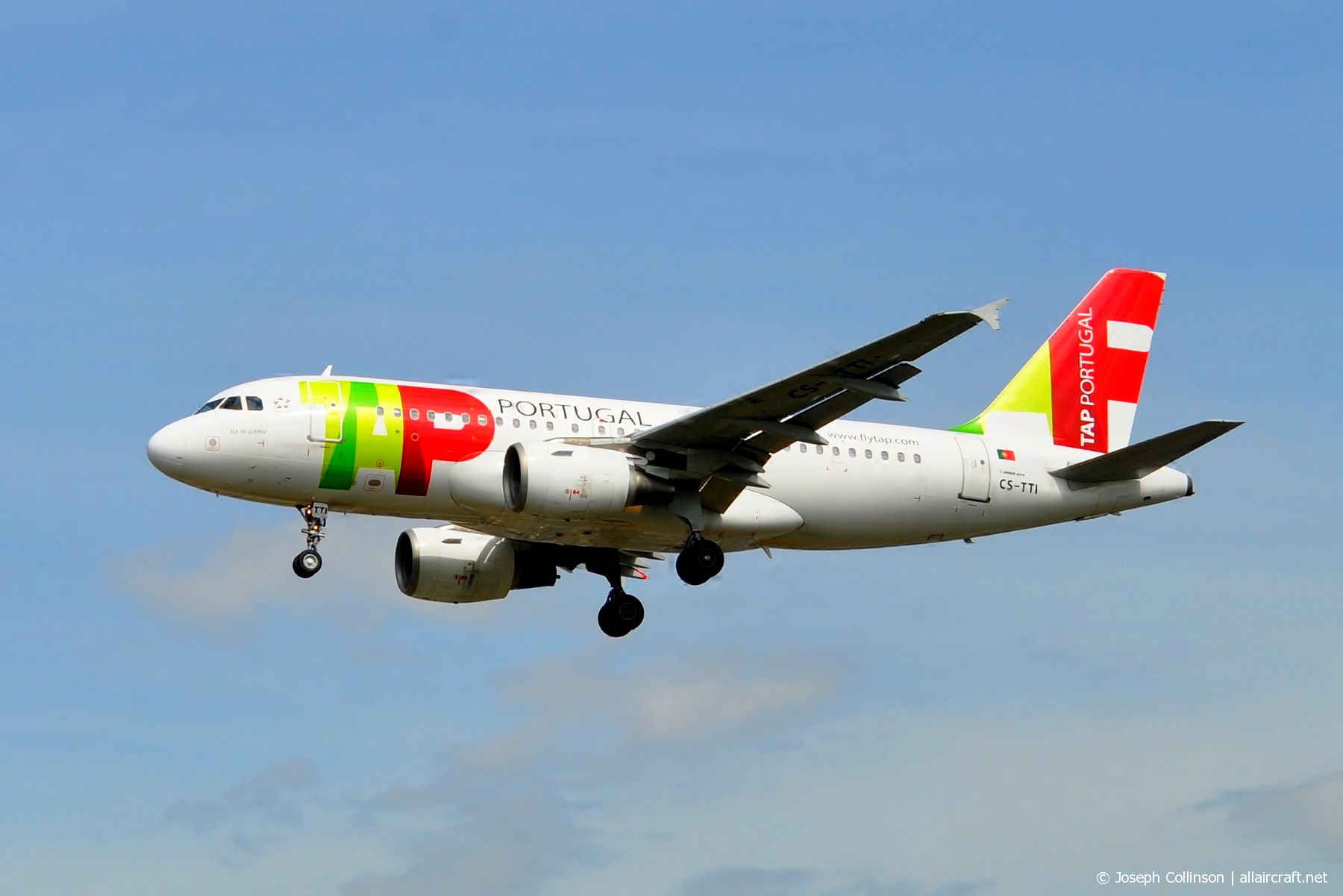 CS-TTI · Airbus A319-111 · (LHR / EGLL)