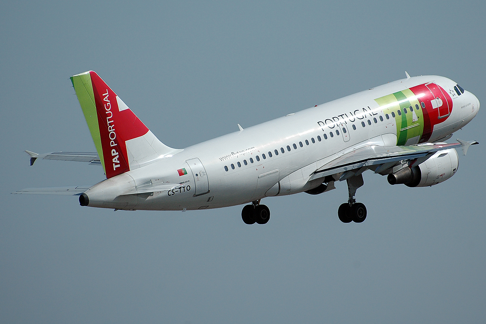 CS-TTO · Airbus A319-111 · (LIS / LPPT)