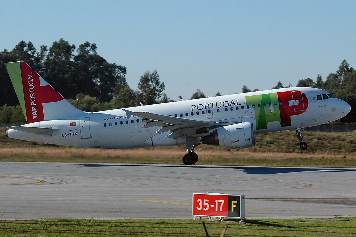 CS-TTK · Airbus A319-111 · (OPO / LPPR)