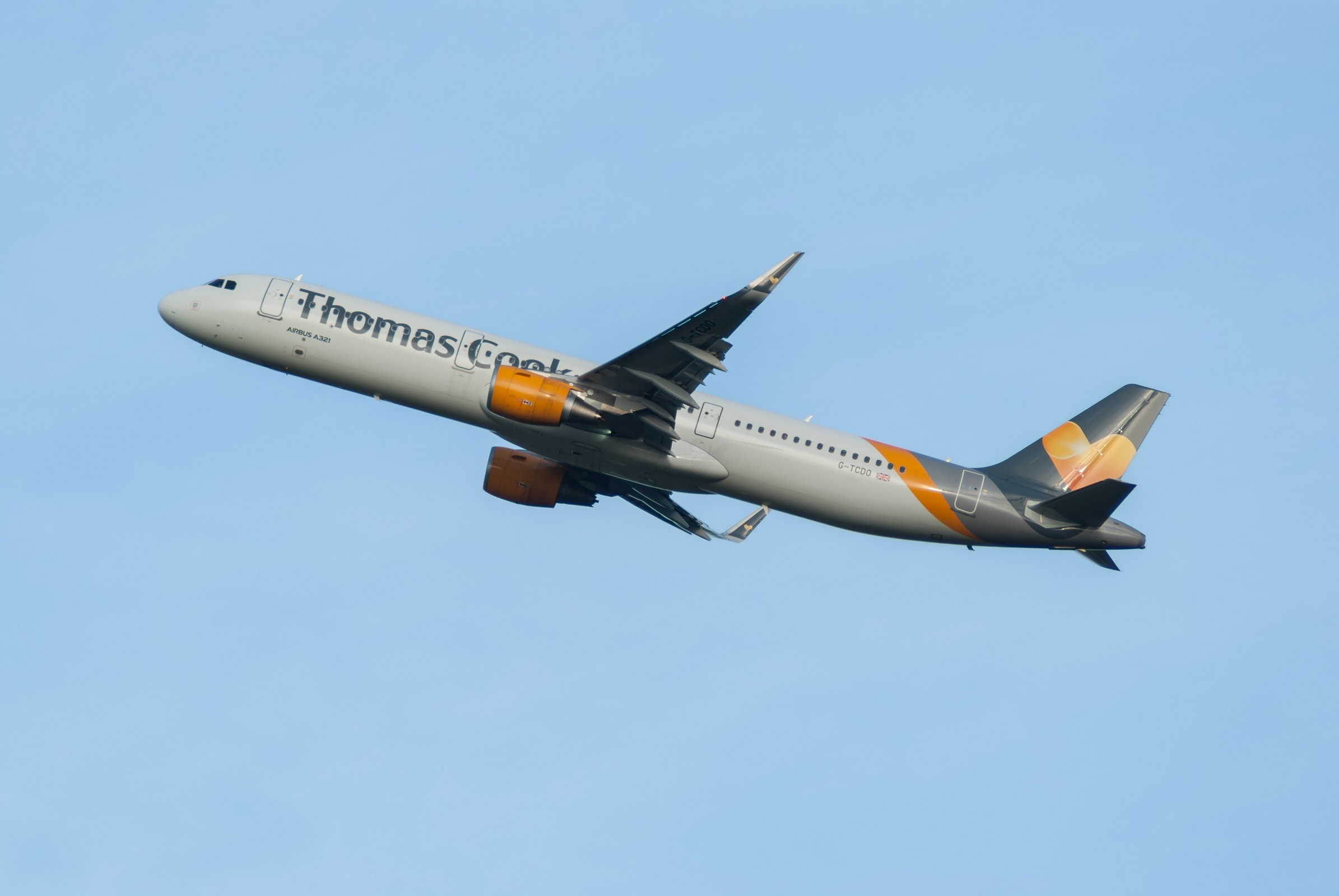 G-TCDO (7055) 2016 Airbus A321-211