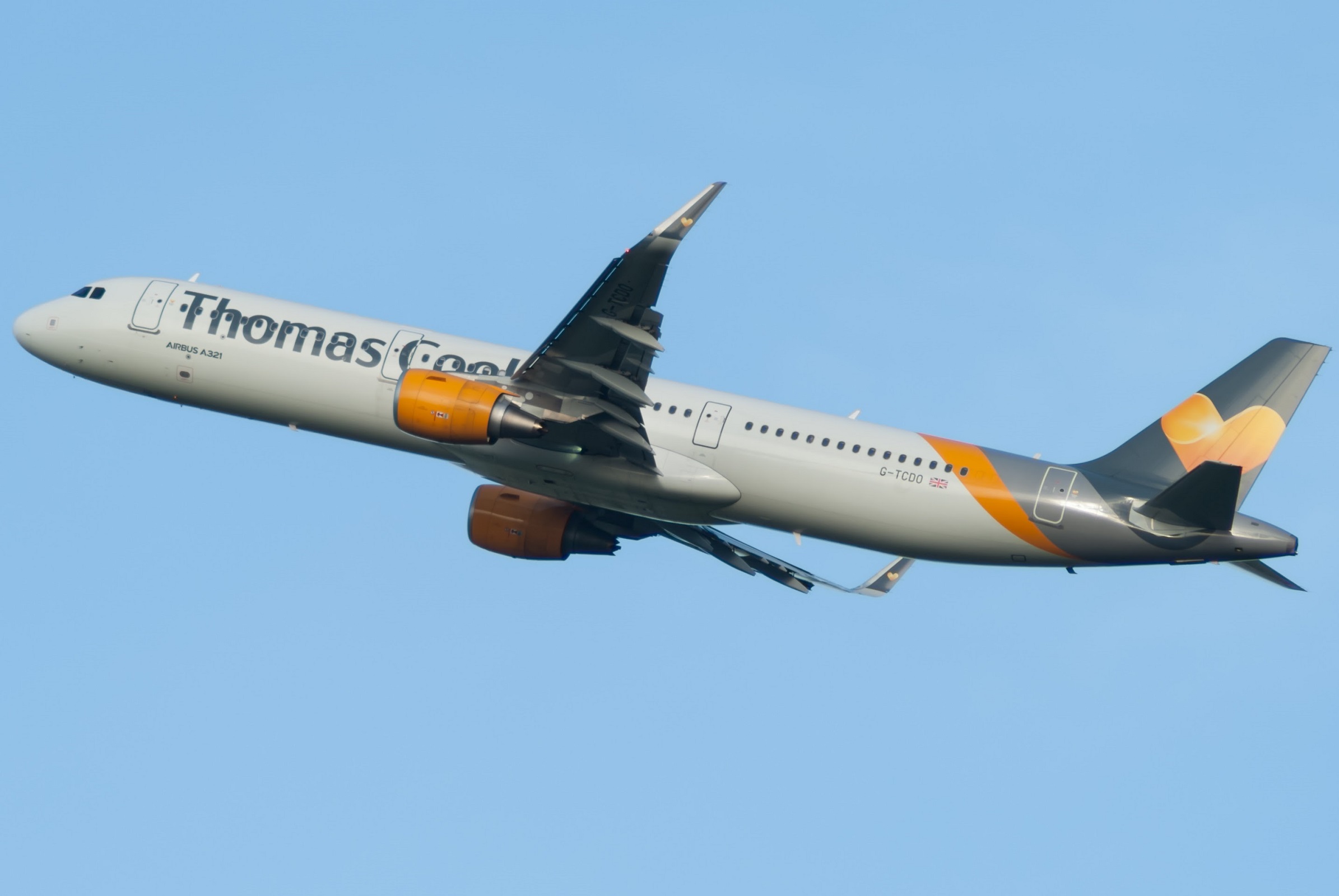 G-TCDO (7055) 2016 Airbus A321-211