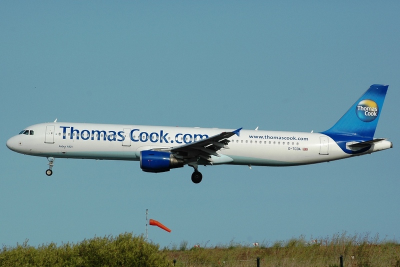 G-TCDA · Airbus A321-211 · (MAH / LEMH)