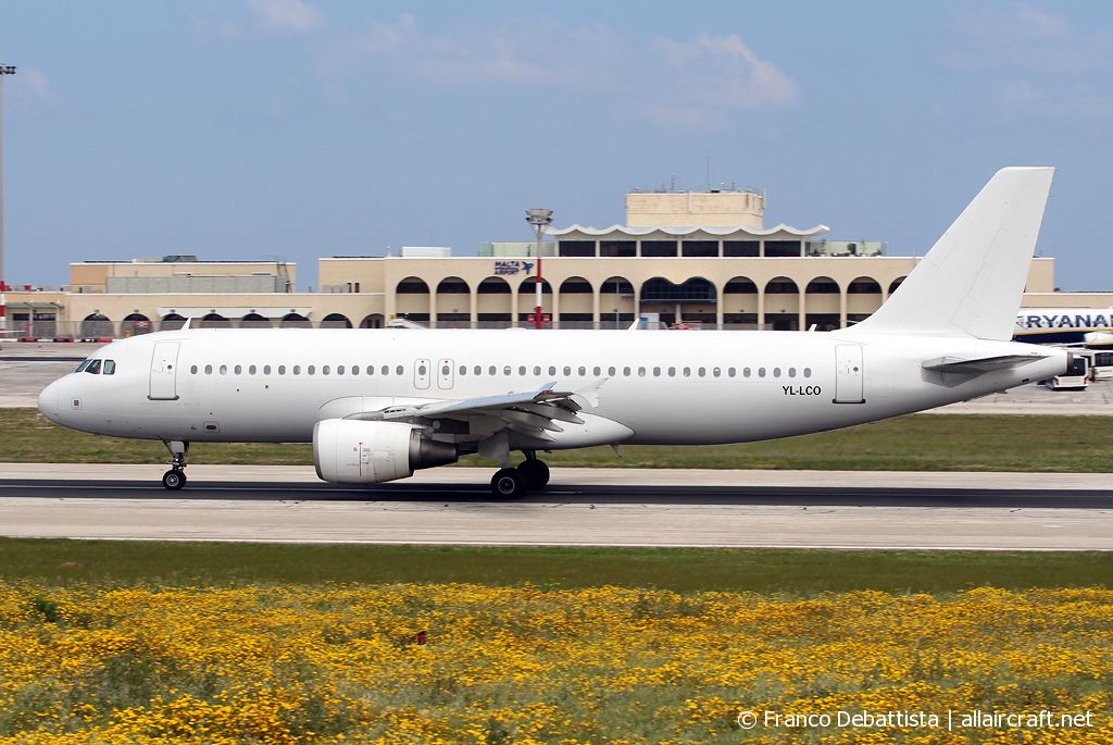 YL-LCO (1873) 2002 Airbus A320-214