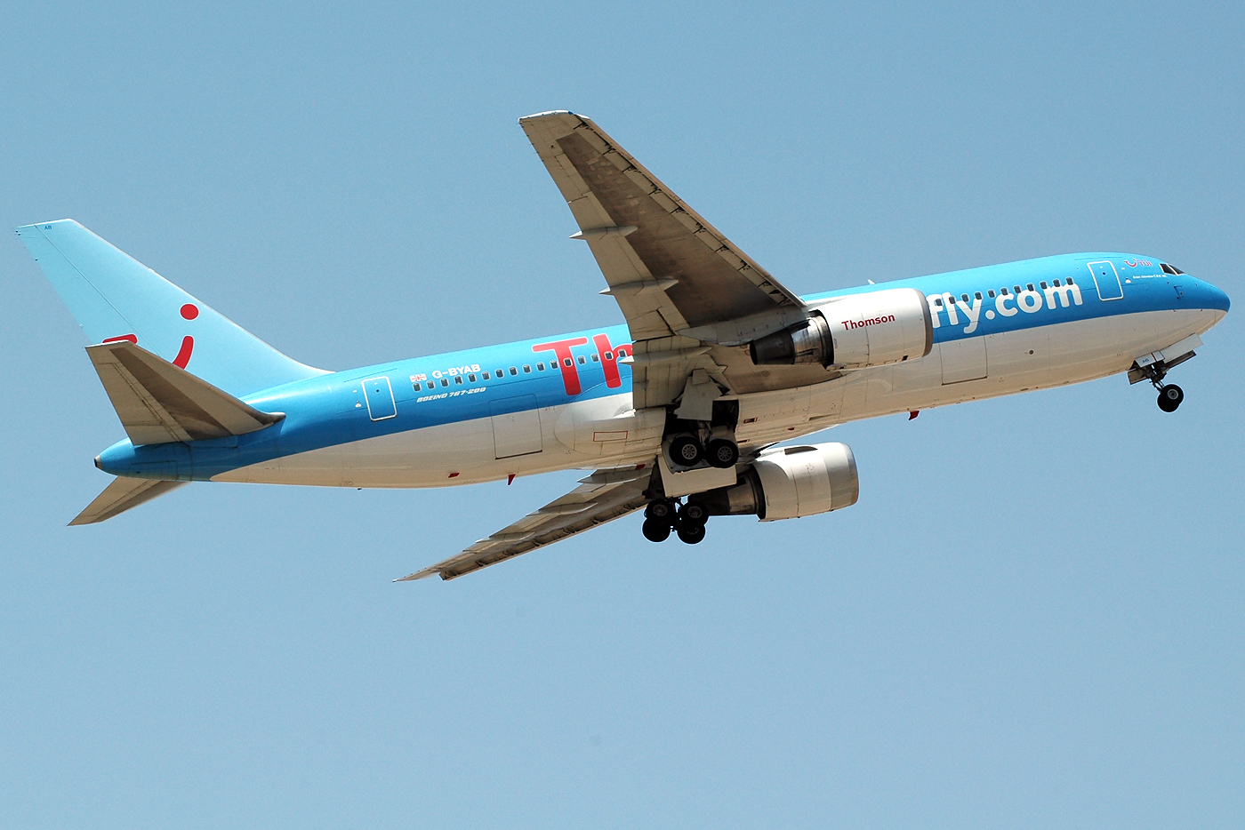 G-BYAB (25139) 1991 Boeing 767-204(ER)