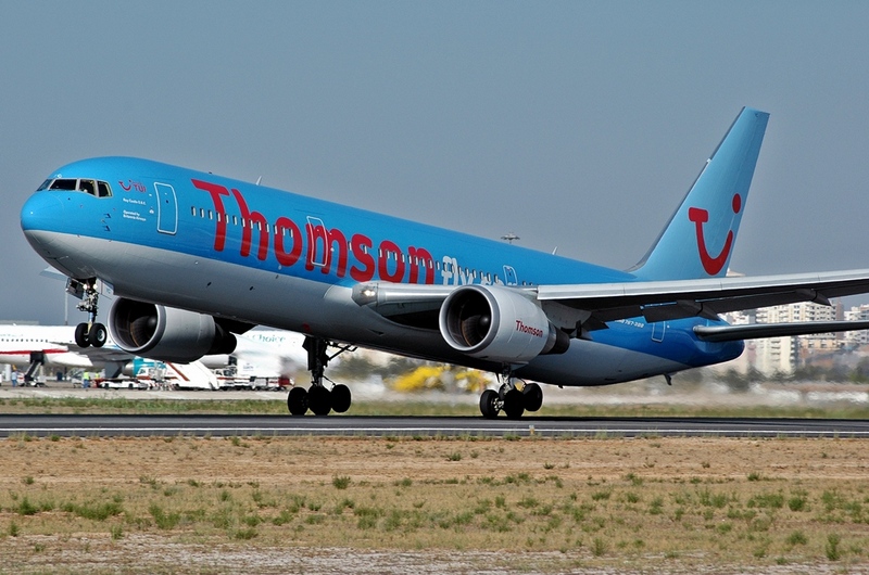 G-OBYC (28041) 1996 Boeing 767-304(ER)