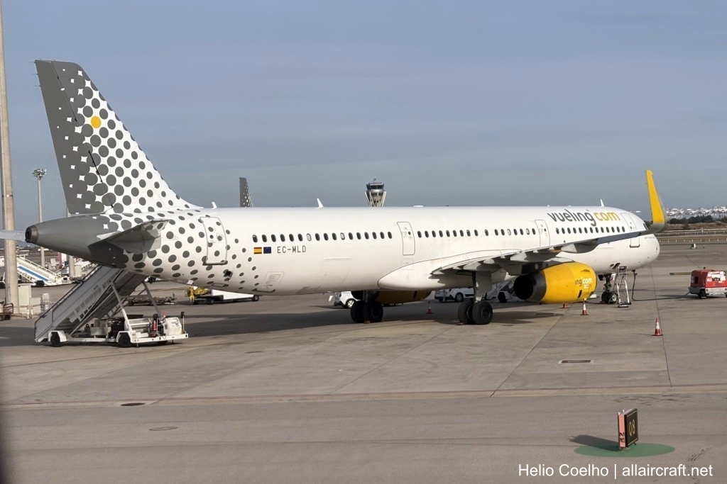EC-MLD (7105) 2016 Airbus A321-231