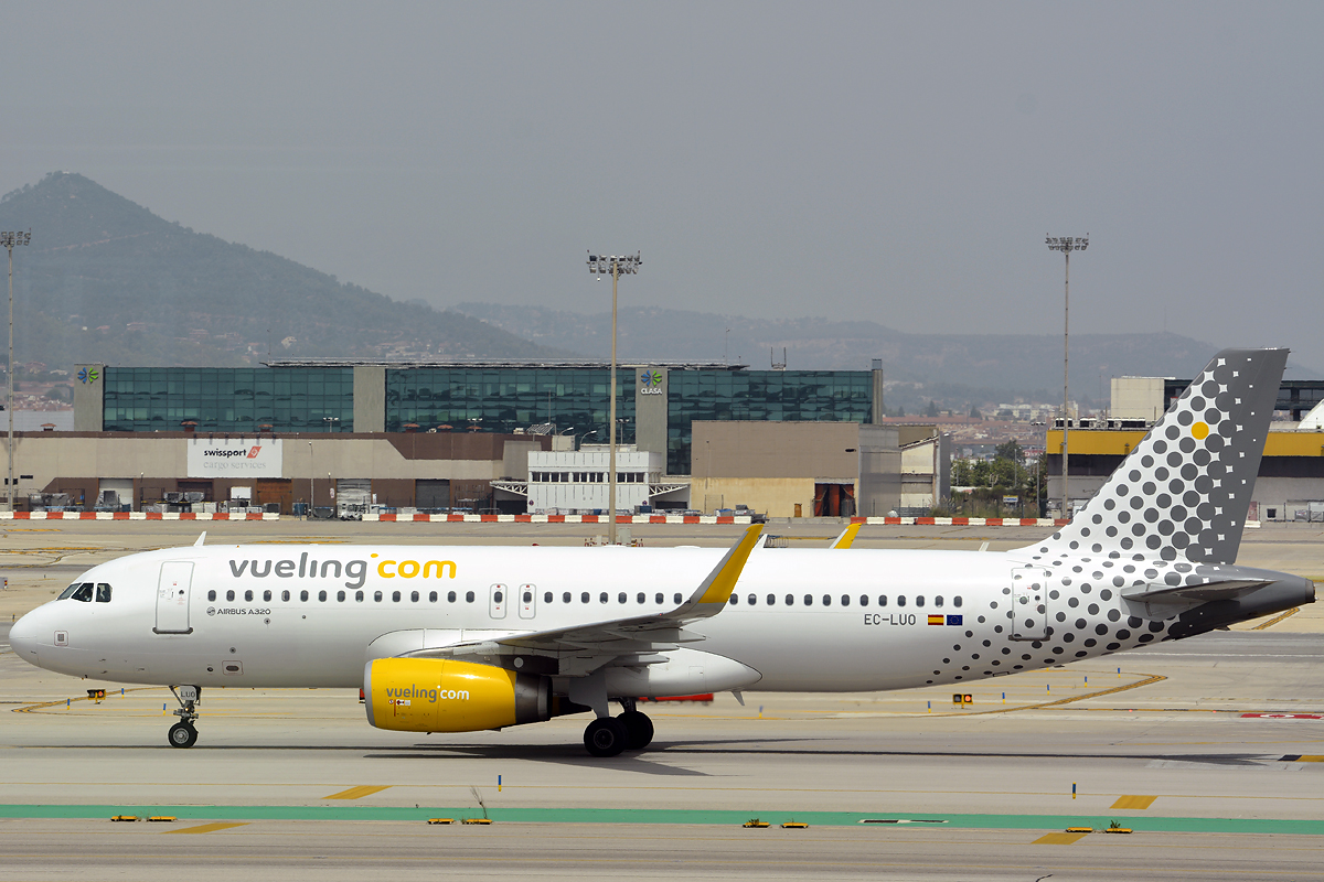 EC-LUO · Airbus A320-232(WL) · (BCN / LEBL)