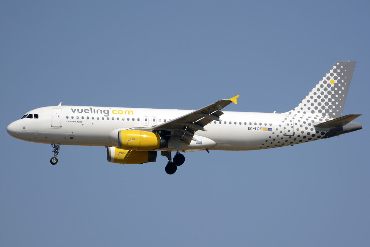 EC-LRY (1862) 2002 Airbus A320-232