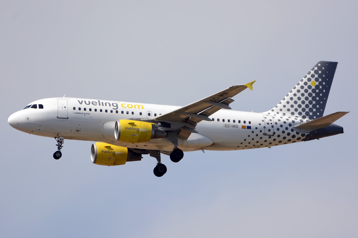 EC-MIR · Airbus A319-111 · (IBZ / LEIB)