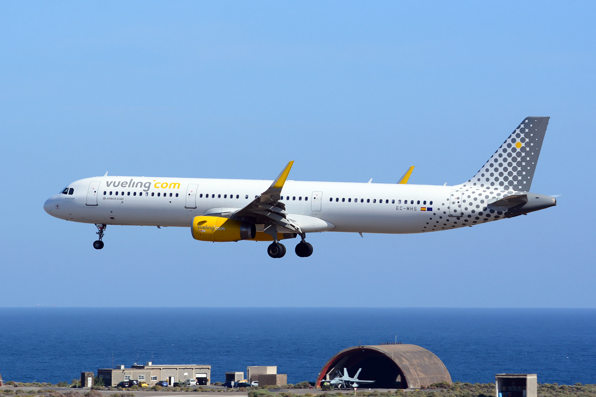 EC-MHS · Airbus A321-231(WL) · (LPA / GCLP)