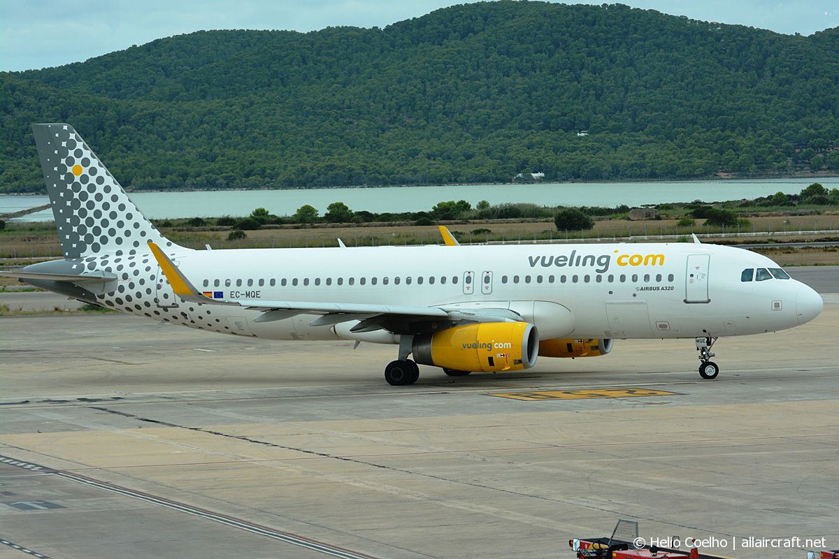 EC-MQE · Airbus A320-232(WL) · (IBZ / LEIB)