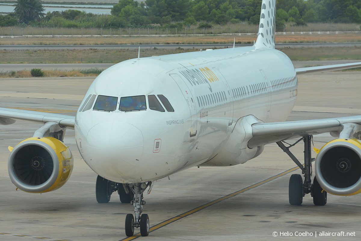 EC-MGZ · Airbus A321-231(WL) · (IBZ / LEIB)