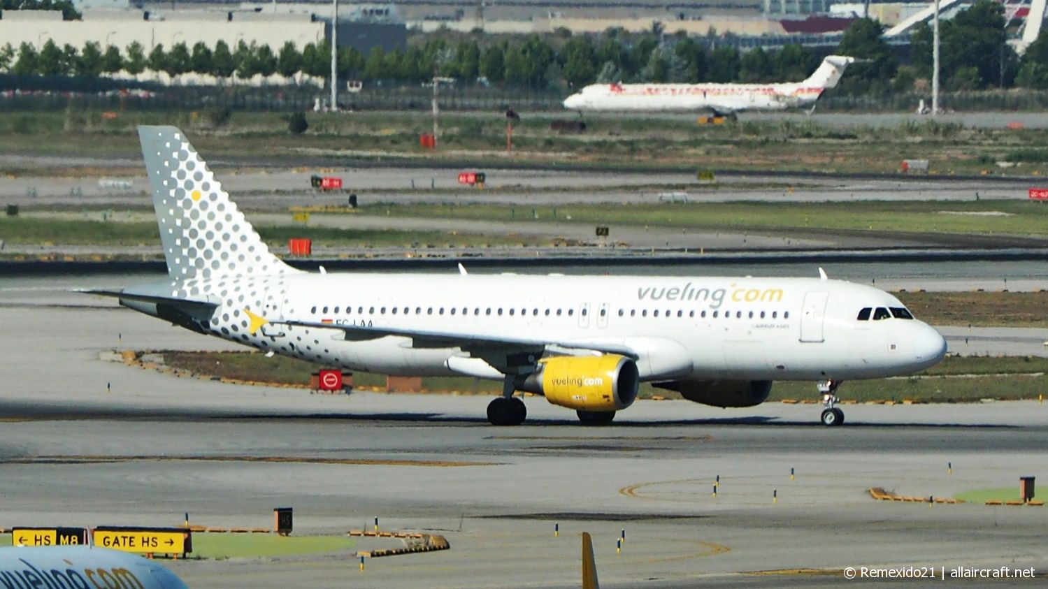 EC-LAA · Airbus A320-214 · (BCN / LEBL)